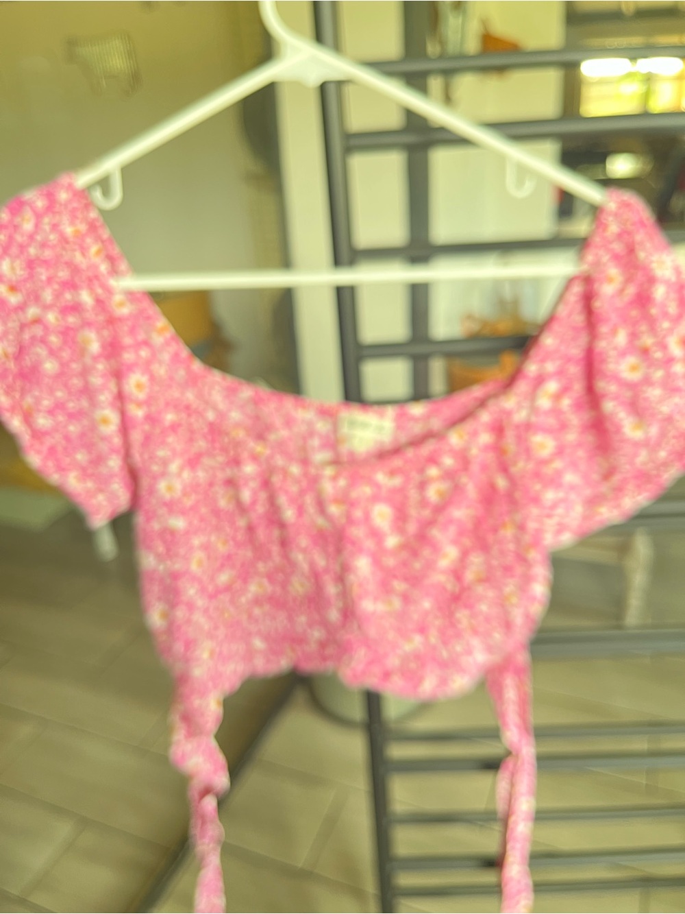 Derek Heart Pink Floral Off-Shoulder Tie Crop Top